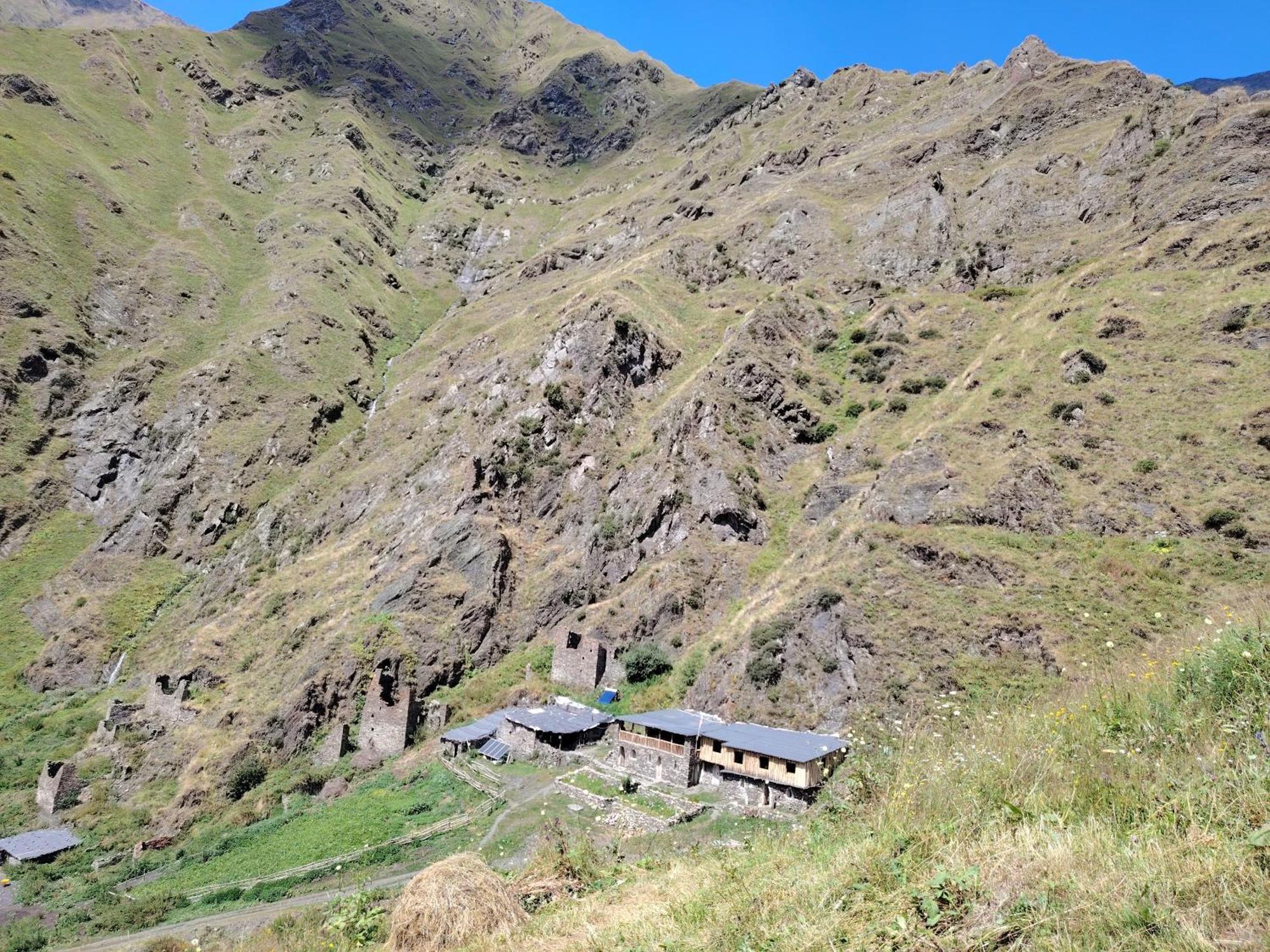 Fortress House Khakhabo Hotel Exterior photo